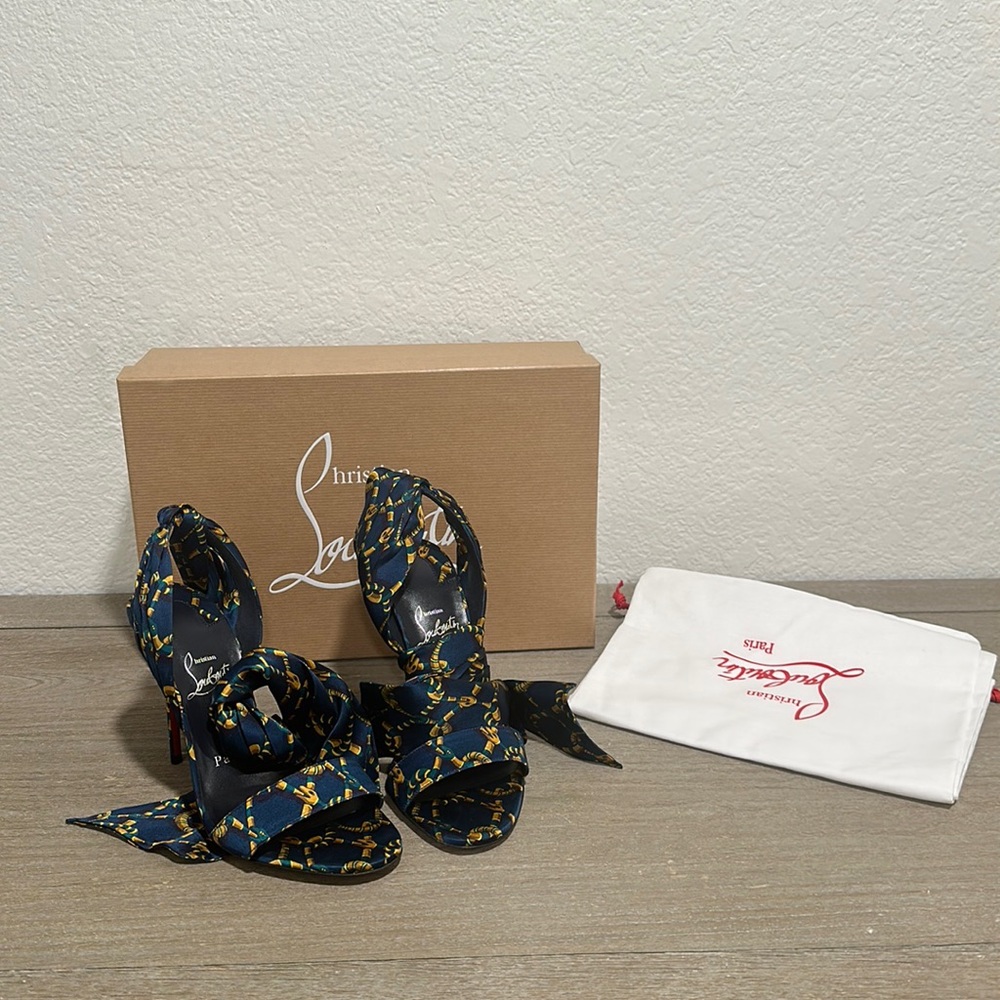 Christian Louboutin
Sandale Du Desert Red Sole Silk High-Heel Sandals size 37